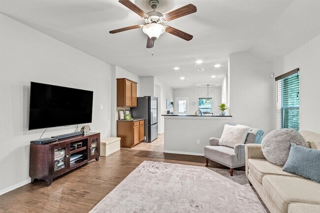 Foto del edificio - 1700 Fall Forest Ct