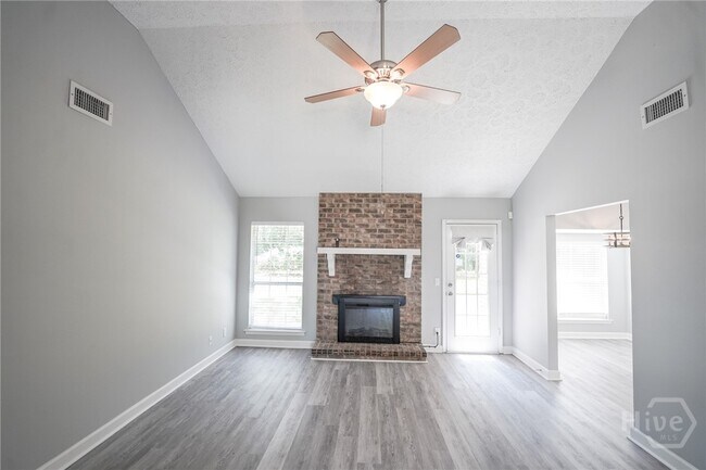 Building Photo - 536 Osprey Dr