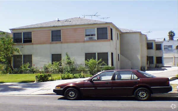 Building Photo - 141-149 1/2 S Hoover St