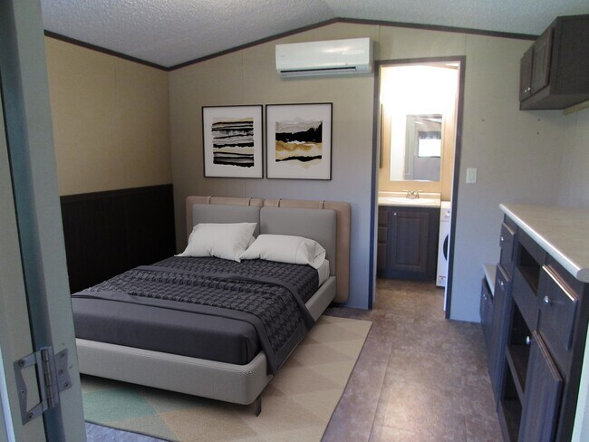 Building Photo - 111 Cherylton Dr