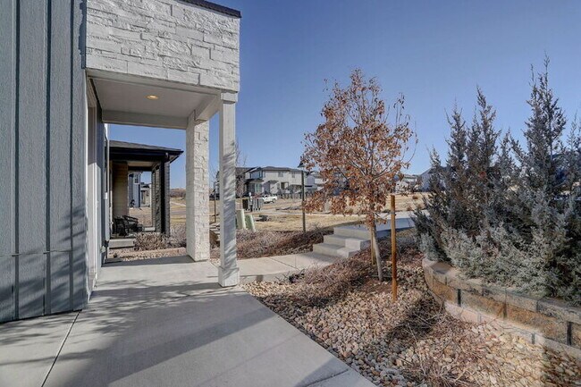 Building Photo - 1732 Stable View Dr