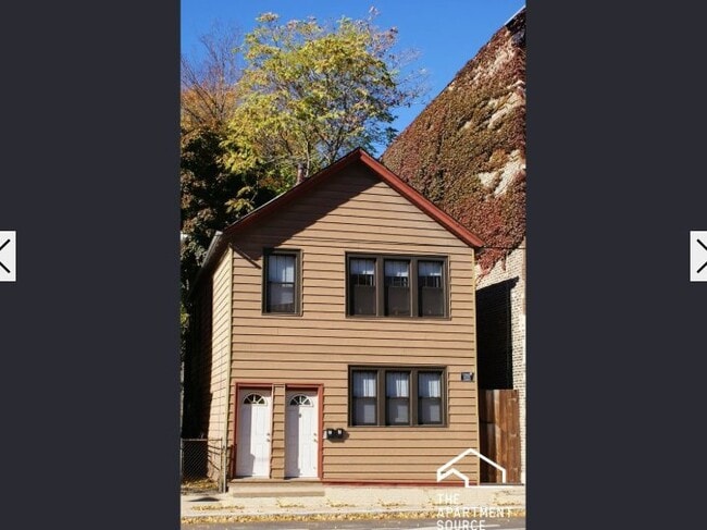 Building Photo - 2254 N Southport Ave