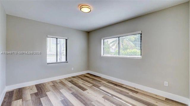 Foto del edificio - 1050 SW 11th St