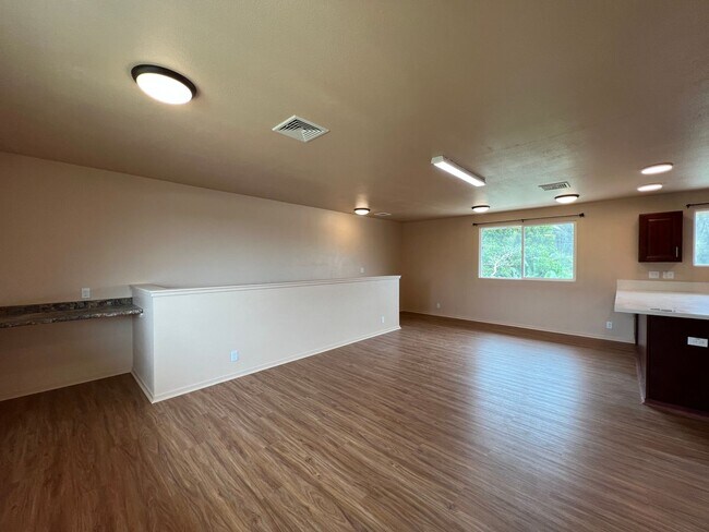 Foto del edificio - For Rent - 95-248 Wailawa St. #B