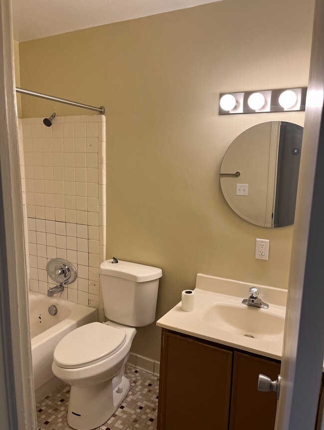 Building Photo - Reside 517 LLC