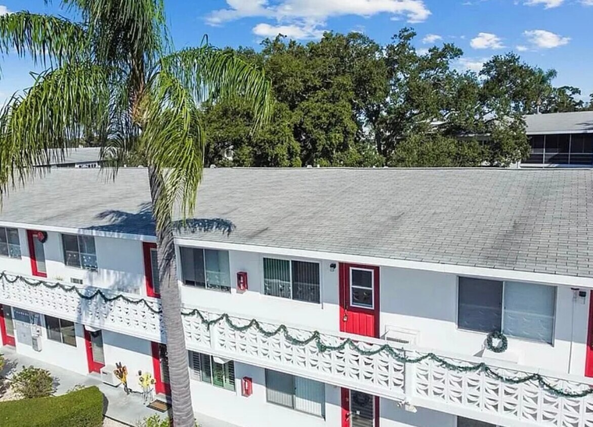 Foto principal - 8425 112th St