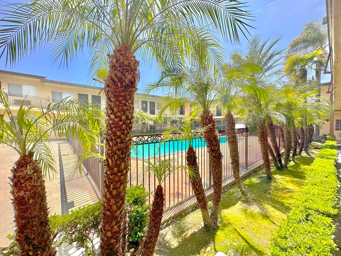 Foto del edificio - Maple Courtyard