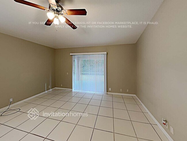 Foto del edificio - 4236 Whistlewood Cir