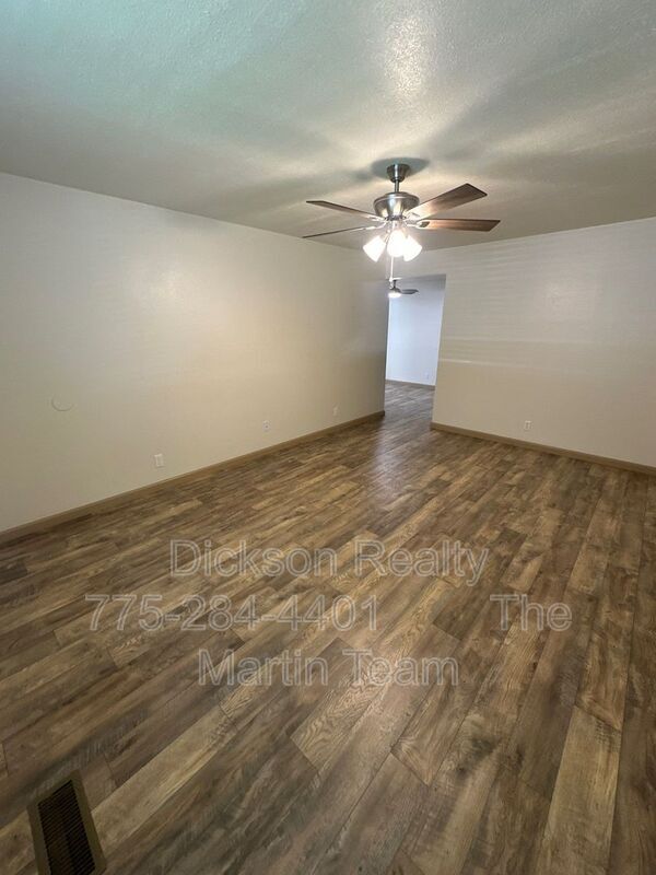 Foto del edificio - 1693 Sue Way