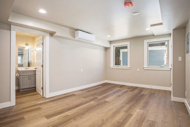 Building Photo - 1523 Verdi Street #D - Studio | 1 bath | A...