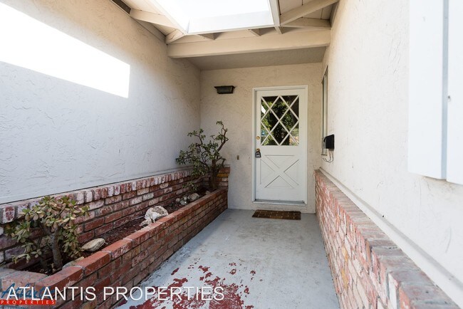 Foto del edificio - 228 Lanitos Ave