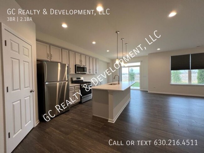Building Photo - ***GRAMERCY SQUARE SUBDIVISION / 3 BDRM / ...