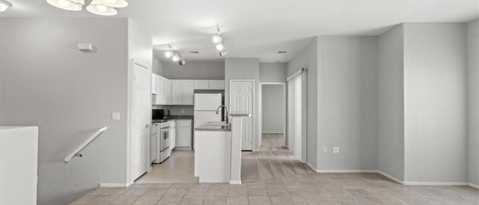 Building Photo - 3921 Pepper Thorn Ave