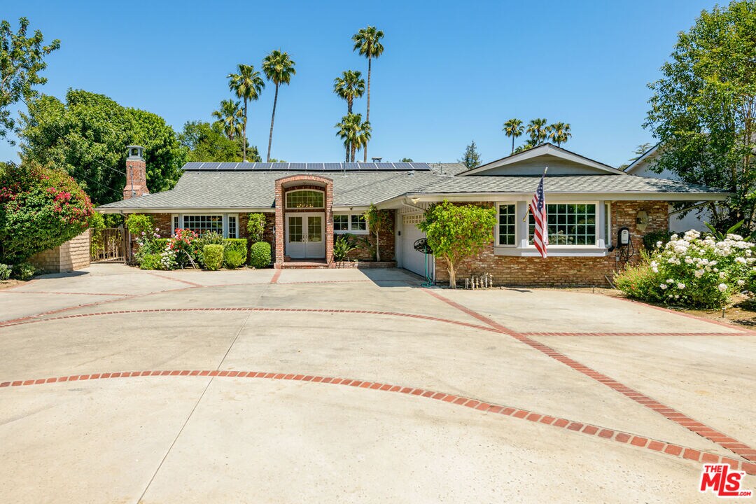Foto principal - 8760 White Oak Ave