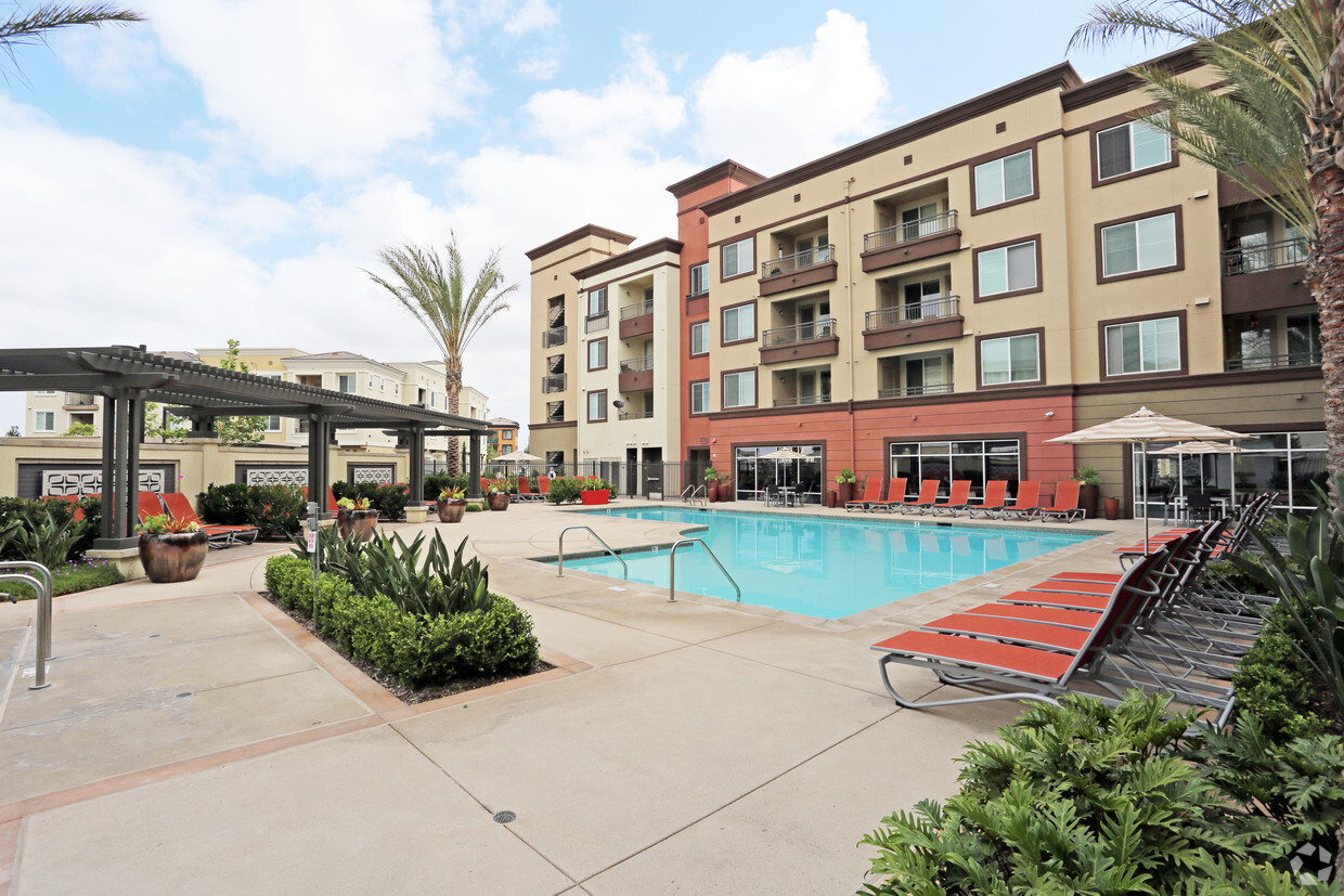 Anton Legacy - Apartments in Tustin, CA | Westside Rentals