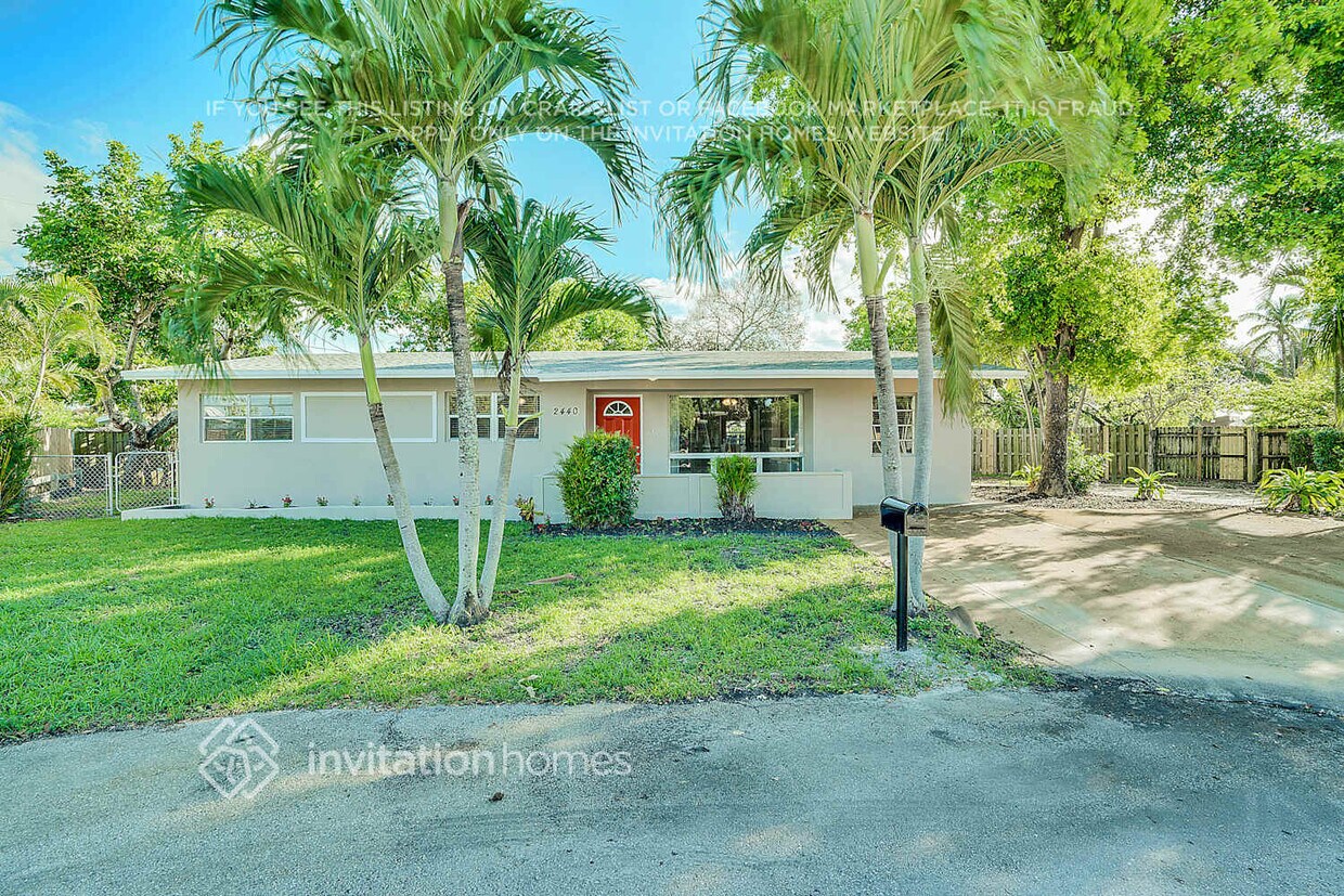 Primary Photo - 2440 SW 5th Pl
