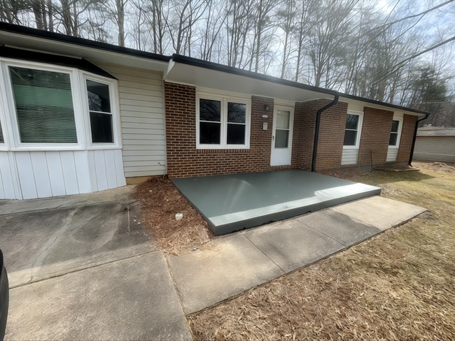 Foto del edificio - 5133 Butterfield Dr