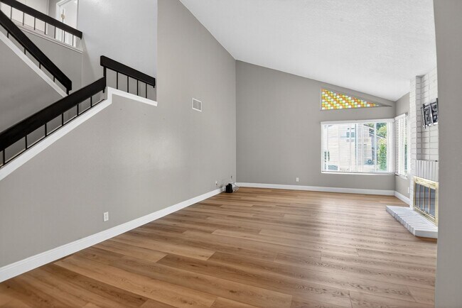 Foto del edificio - 2173 Arbor Cir