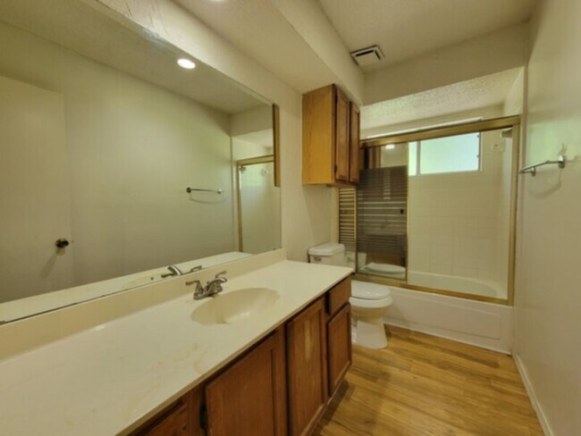 Foto del edificio - CORNER LOT IN ROWLETT!!!!!