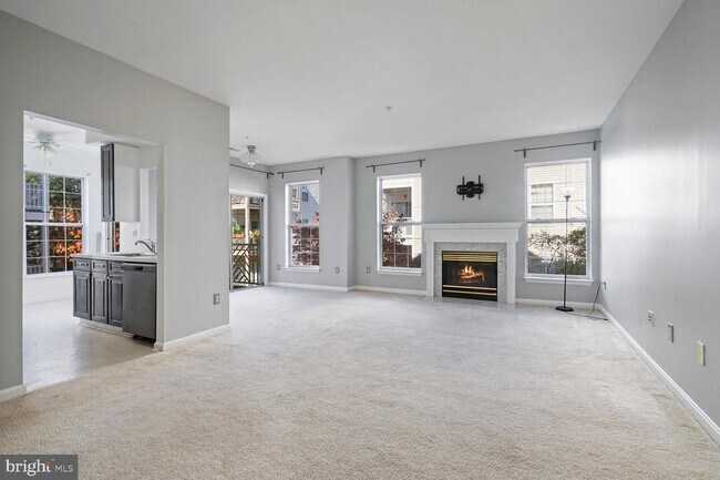 Foto del edificio - 5920 Founders Crossing Ct