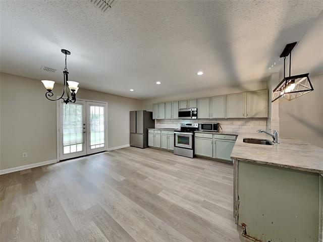 Building Photo - 2425 Graystone Dr
