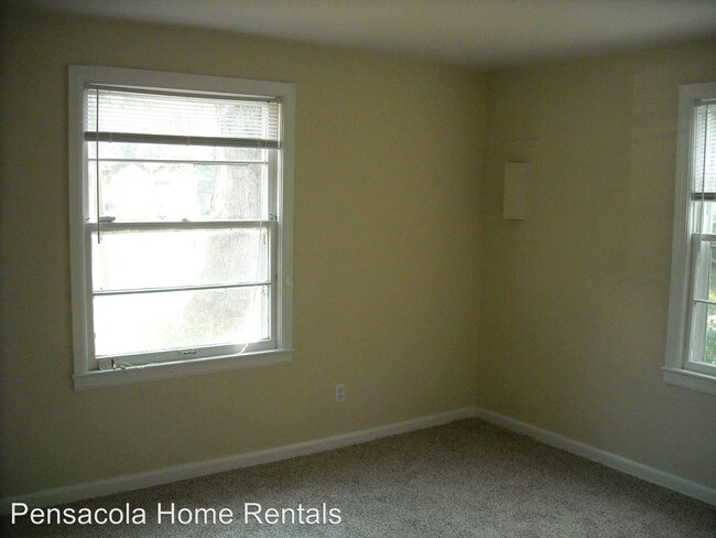 Building Photo - 2 br, 1 bath House - 35 Kennington Drive