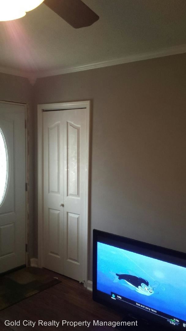 Foto del edificio - 701 Monin Rd