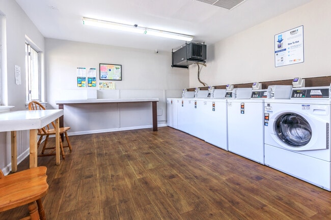 Building Photo - Grey Parc of Rossville