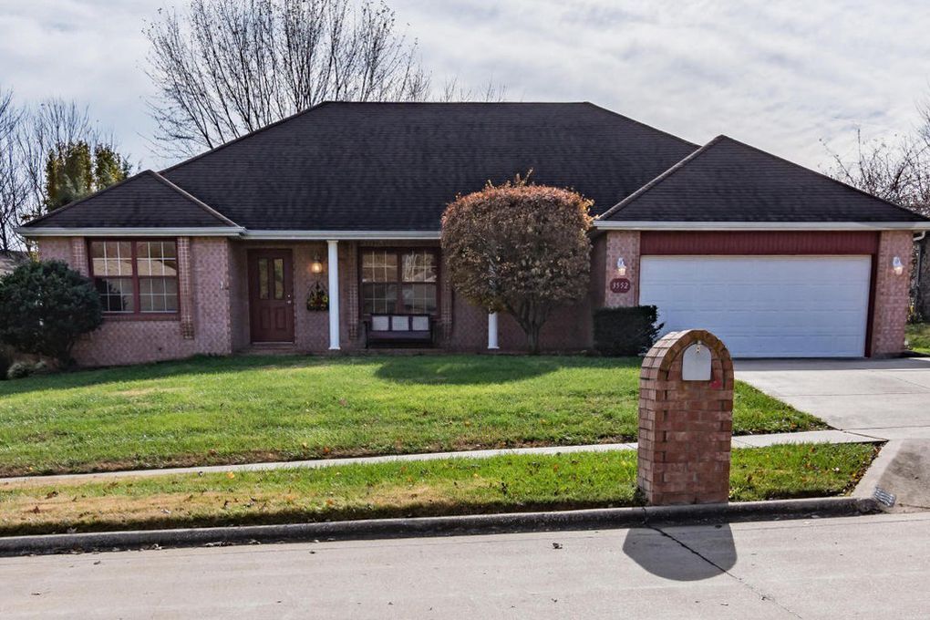 3552 E Lombard St, Springfield, MO 65809 House Rental in Springfield, MO