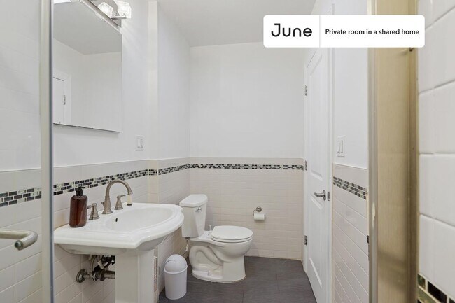 Foto del edificio - Room in Shared 4 bed/2 bath home