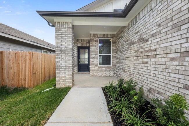 Foto del edificio - 335 Willow Sage Ct
