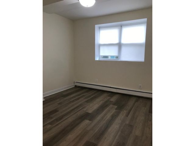 Foto del edificio - 504 Howard Ave