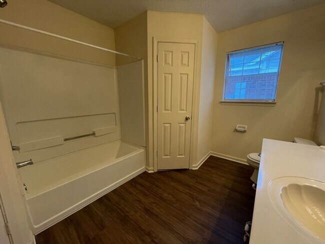 Building Photo - West Wind Subdivision, Cute!!