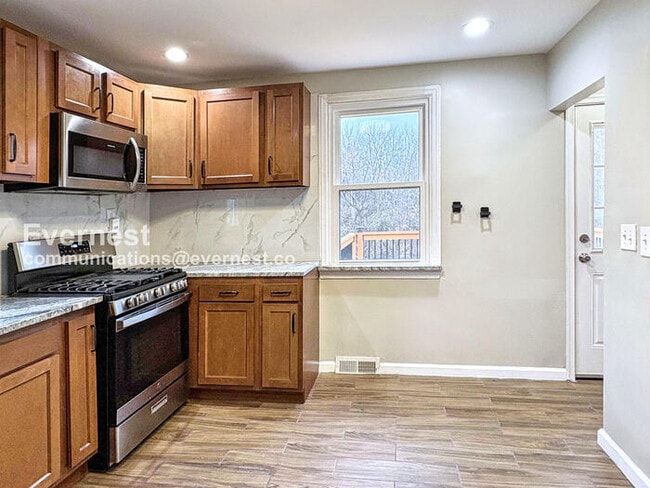 Foto del edificio - 5215 Muth Ave