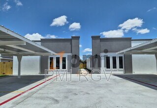 Building Photo - 2113 Elsham Ave