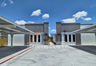 Building Photo - 2113 Elsham Ave