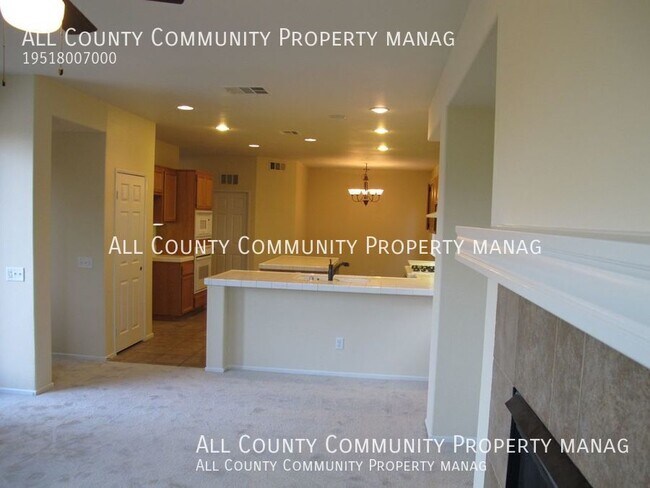 Building Photo - 4 Bed 3 Bath + Bonus Room ~ Two Story Home...