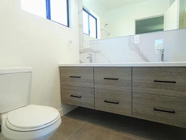 Building Photo - Luxury Four-Unit Estate