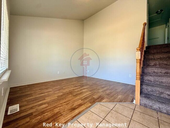 Foto del edificio - 900 W Single Family Home