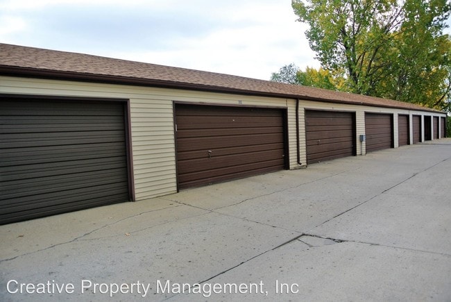 Building Photo - 1602 Terrace Dr