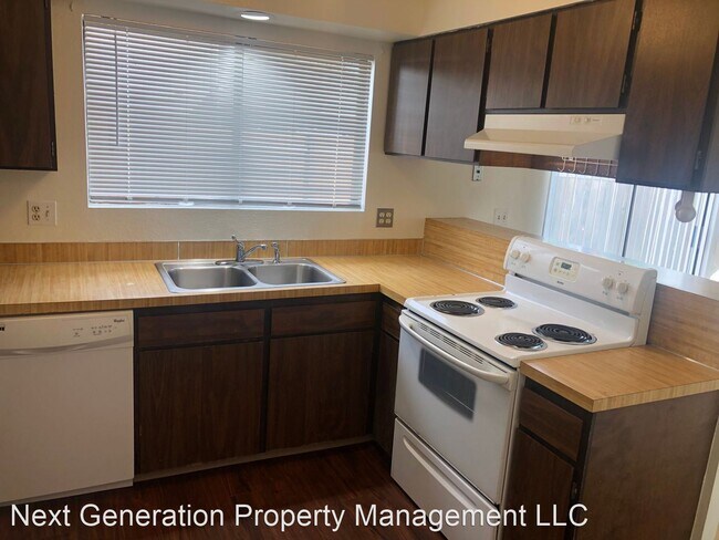 Building Photo - 2 br, 1.5 bath House - 1390 Q St.