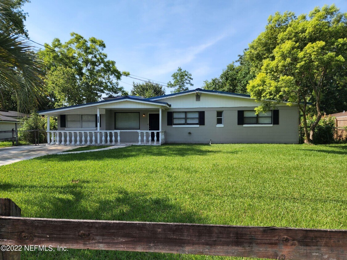 6730 Cotton Tail Ln, Jacksonville, FL 32210 Apartment for Rent in