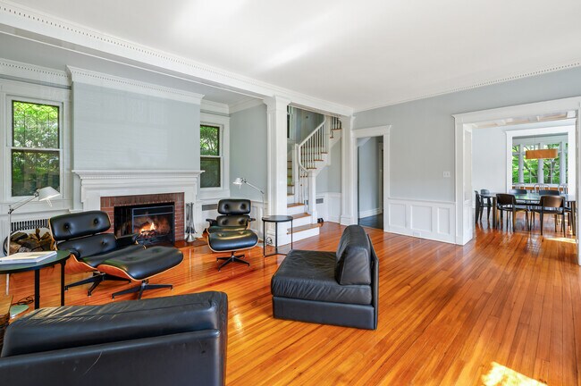 Foto del edificio - 25 Highbrook Ave