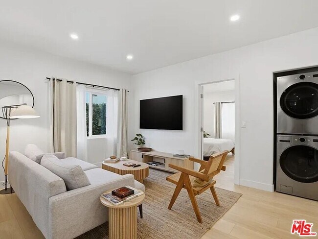 Foto del edificio - 3014 9th Ave