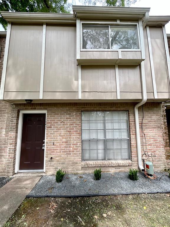 Foto del edificio - 1493 Springrock Ln