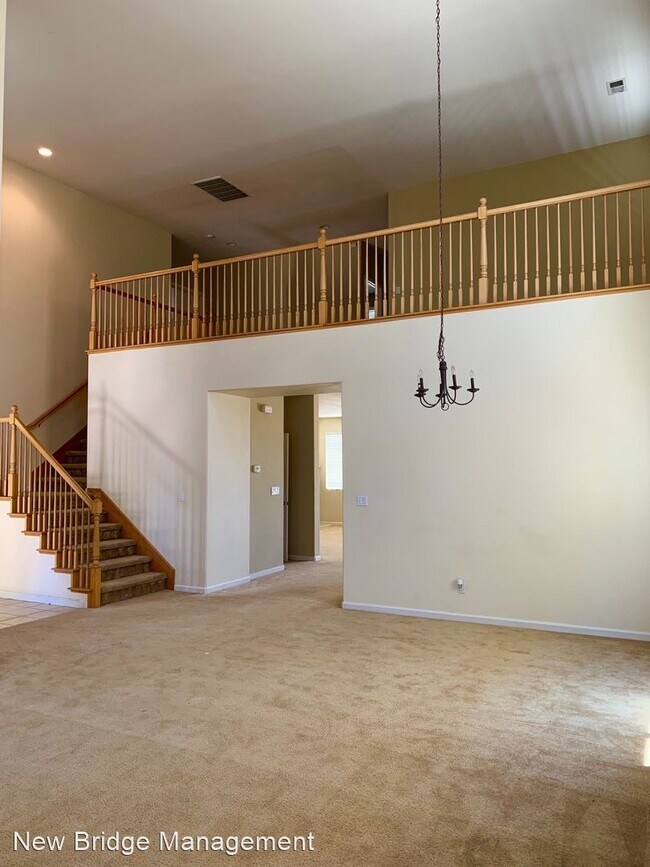 Building Photo - 5 br, 3.5 bath House - 348 Anemone Court