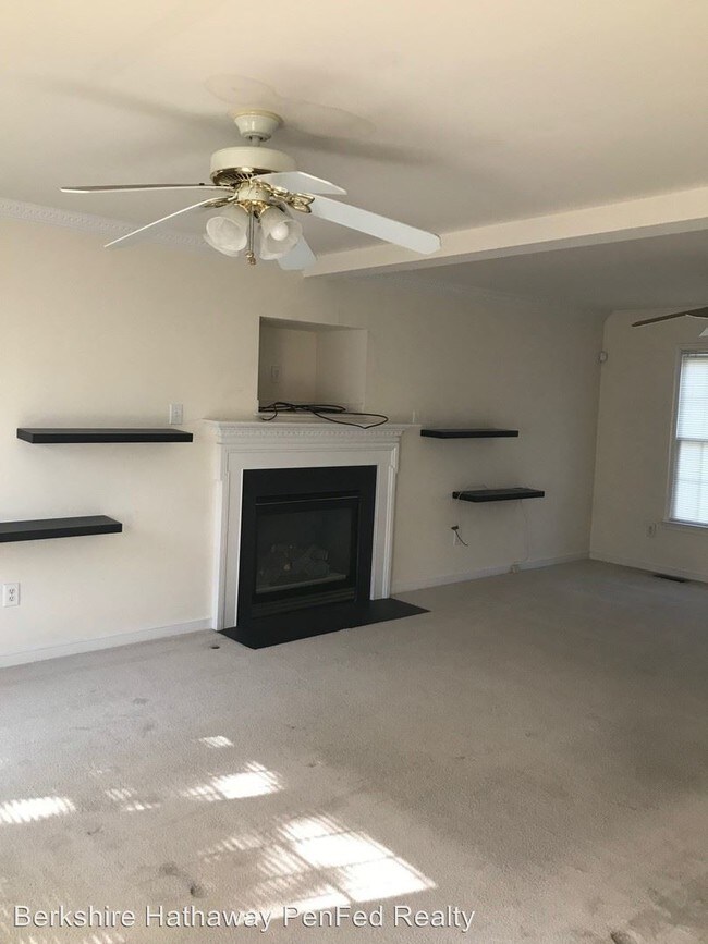 Building Photo - 4 br, 2.5 bath House - 5225 Hackney Road