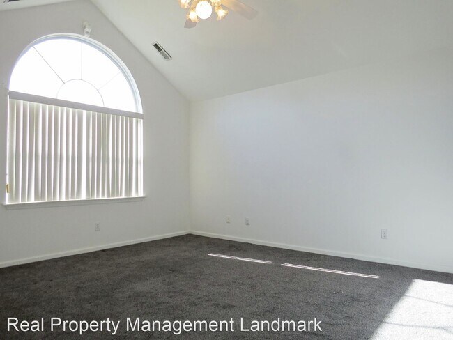 Building Photo - 1 br, 1.5 bath House - 904 Constance Lane