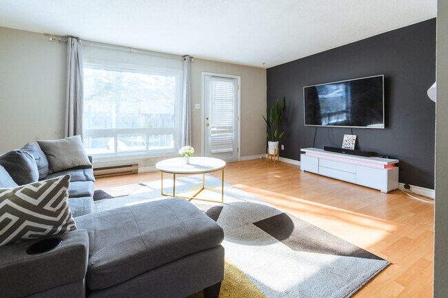 Building Photo - FOR RENT : 74 -1775 Culver Modern 3 Bedroo...