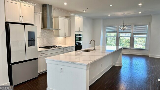 Foto del edificio - 533 Whitlox Rd NW